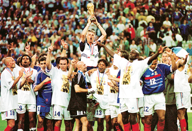 Les Bleus seger på hemmaplan 1998 blev en symbol för det nya Frankrike. Foto: Peter Turnley / PRESSENS BILD